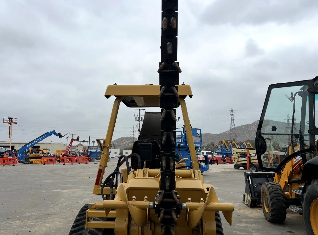 Trenching chain equipment
